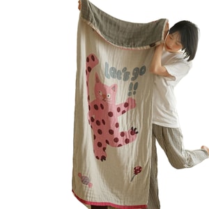 【中國直郵】 HSPM 新款日式卡通棉麻四層紗浴巾薄毯 怪貓80*160