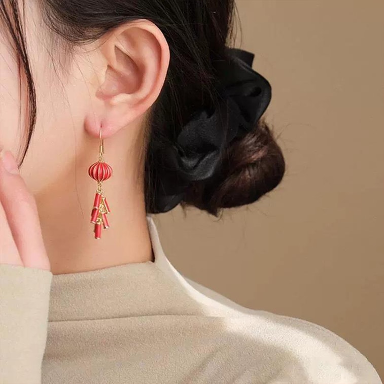 [中国から直送] HSPM 新作 ファッショナブルでエレガントな新年イヤリングアルバム - 繁栄を祈願、獅子舞、ランタントレンディイヤリング、赤いランタン+赤い油爆竹タッセルイヤリング、1ペア 5