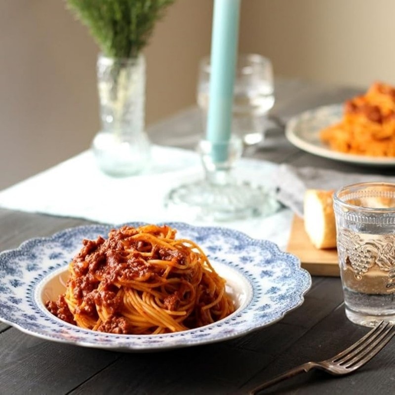 【Expédition directe du Japon】 Pâte à spaghetti saveur classique bolognaise de la sauce pour pâtes Aonodokutsu de NISSIN 140g