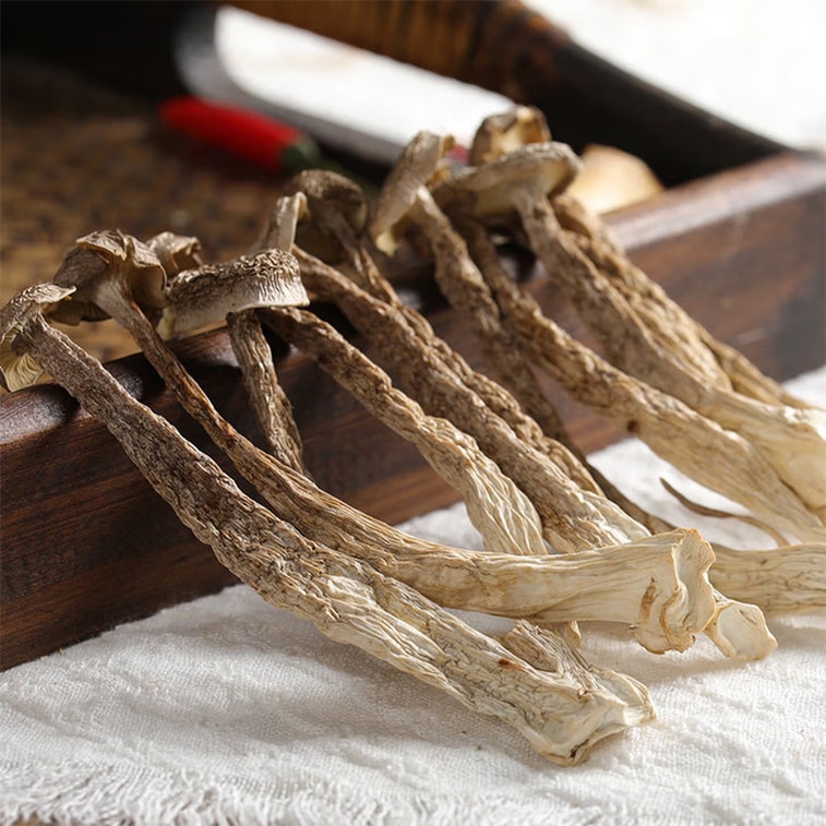 Dried Deer Antler Mushroom 50g. Sulfur-free, plump. Hand-picked, natural aroma. Perfect for stir-fries, stews, soups. Rich in nutrients, great for all ages. A kitchen essential for delicious broths. 3