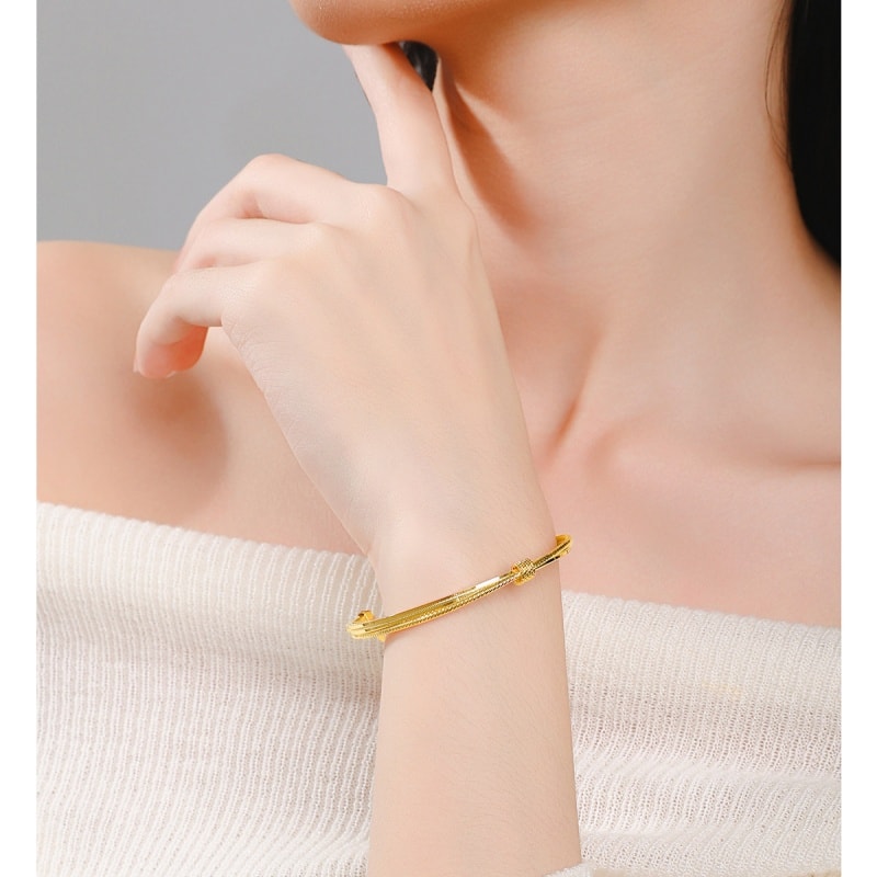 【中国直邮】 周大生 【高定新款】告白要趁早 爆闪小蛮腰生日极简风腕饰S990纯银手链开启浪漫派对节日礼盒送女友礼物 一个装