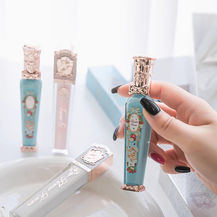 Flower Know Strawberry Rococo Cloud Lip Cream Matte Mist Face