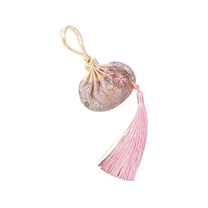 A Special Chinese Herbal Mosquito Repellent And Mosquito Repellent Sachet For Babies And Pregnant Women During The Mid-Autumn Festival, A Portable Elevator Sachet, And A Fairy Powder Bag, 1 piece