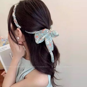 HSPM レディース 花柄編みヘアバンド シルクスカーフ リボン ヘッドバンド パール付き 高級ヘアバンド ライトグリーン 花柄パールヘアバンド (1個)