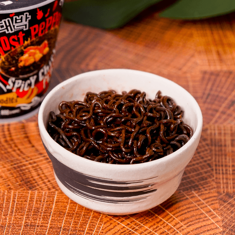 【TikTokヒット】韓国産ゴーストペッパースパイシーチキンラーメン - 6カップ* 2.82オンス 5