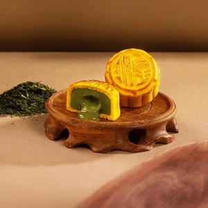 Panda Home-Assorted Lava Mooncakes,Custard + Green Tea Flavor,8pcs 12.7 oz【Mid-Autumn Festival Gift Box】