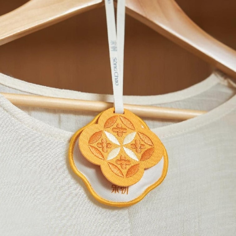 Four Seasons Embroidery Fragrant Sachet Car Aromatherapy Wardrobe Hanging Sachet Zhibai Gardenia Blossom, 0.35 oz 9