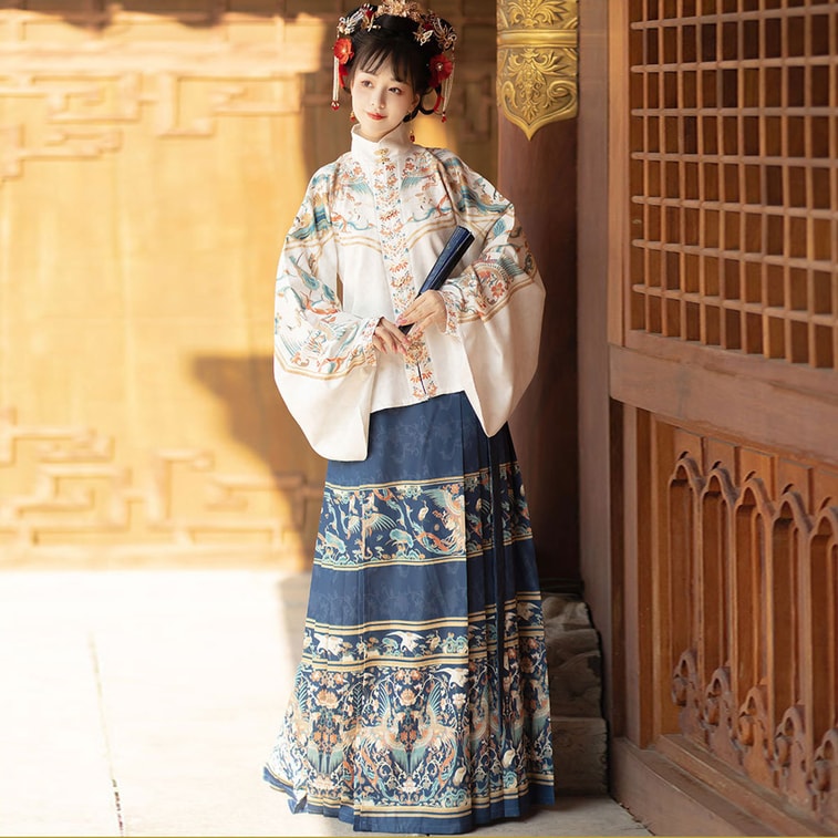 Ming-Style Women's Hanfu: Stand Collar Short Blouse Pipa Sleeves Horse-Face Skirt, White, S 3