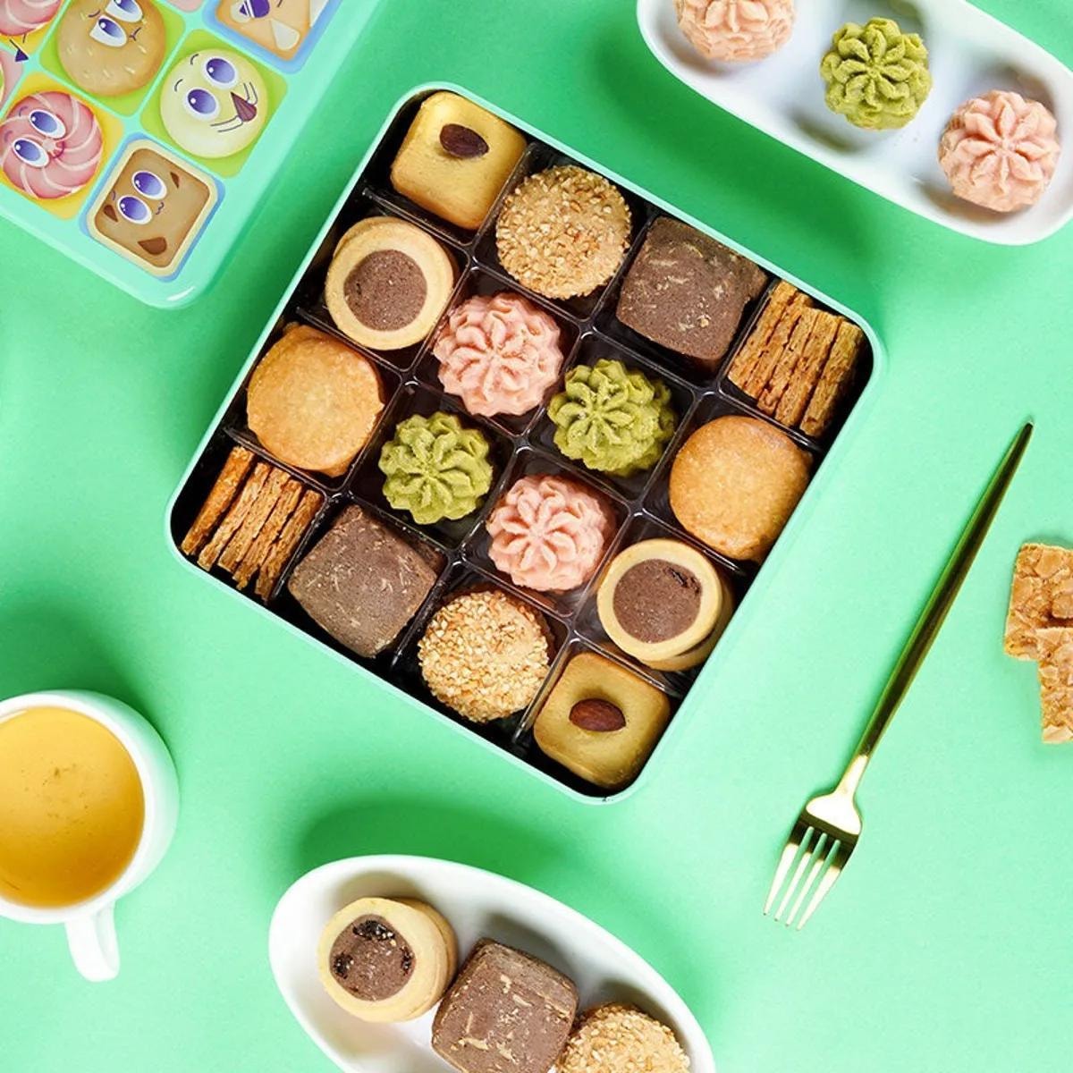 k*u様 アミューズメントお菓子④ GUANGZHOU RESTAURANT Wonderful Melody Assorted Cookie Gift Box