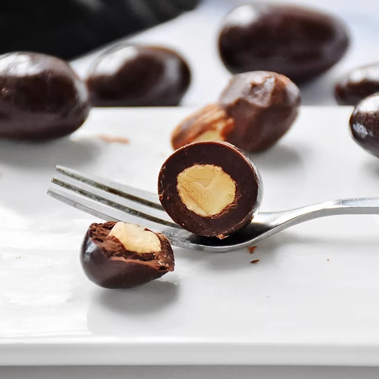 Baking Almonds Black Milk Chocolate Imported 35g * 1 3