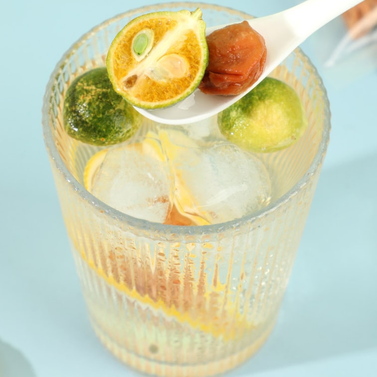 【Expédition directe du Canada】 Thé au kumquat, prune et citron Sifanda 100g (10g × 10 sachets) Sucré et rafraîchissant, idéal pour l'après-midi pour dégraisser et réveiller l'esprit, convient pour infusion à froid et à chaud, cadeau de fête, mélange de sachets de thé, thé aux fruits décontracté pour l'après-midi 6