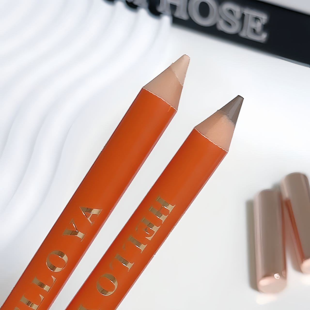 【中国直邮】 Sweet Mint 彩妆HelloYa双头修容笔哑光提亮面部阴影立体鼻影高光修容一体棒一支