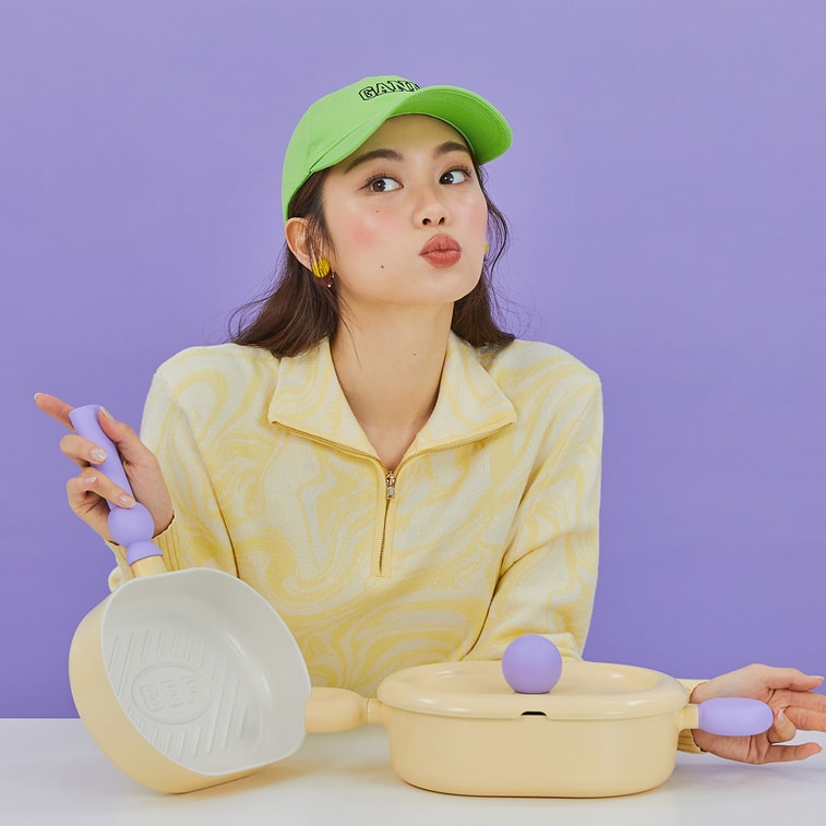 BETTER FINGER Cast Aluminum Low Oval Casserole Pot Stockpot with Lid Yellow 10" 4