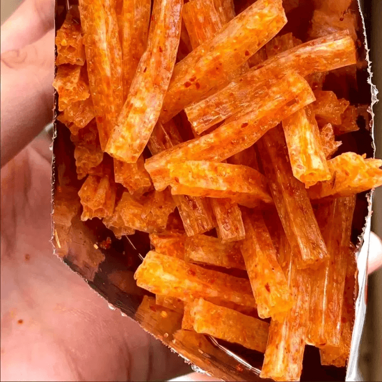 中国 直邮   卫龙辣条小面筋休闲小吃解馋网红爆款零食食品麻辣好吃的大全美食 24g*1包 3