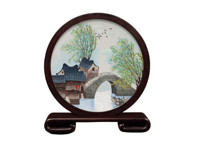 中国直送】蘇州刺繍 精巧な手作りシルク刺繍工芸品 夏江南風 21.5*24