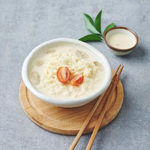 Kongguksu Ramyeon - Soybean Soup Cold Noodle 4.76 oz* 4pc