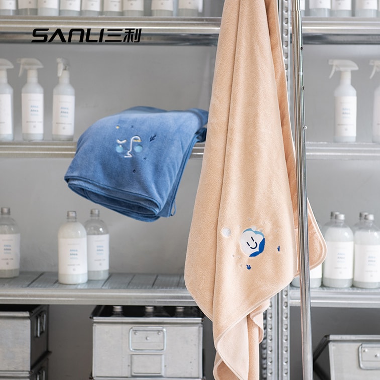 Serviette de bain Sanli en velours corail, bleu fer, 70cm*140cm, une pièce. Serviette de bain pour adultes, grande serviette, absorbante et épaissie [Tissu doux, séchage rapide et non collant, dites adieu à l'humidité, couleur haut de gamme, solide et durable] 3