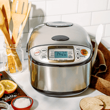 Micom Rice Cooker Warmer with Steaming Basket 1L, 5.5 Cups, NS-TSC10, 120 Volts