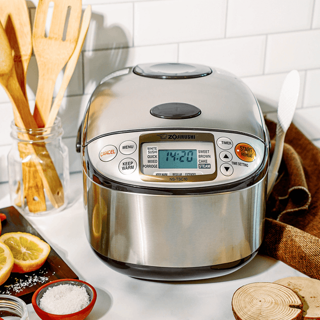日本ZOJIRUSHI象印 全自动多功能电饭煲 安全智能预约保温电饭煲电饭锅 附蒸格 5.5杯米 1L NS-TSC10