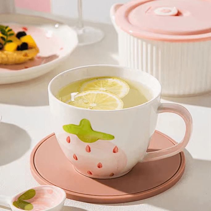 China Beanne Beautiful Strawberry Tea Cup Ceramic Mug