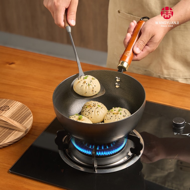 22CM Hammered Iron Milk Pot + 13cm Oil Splashing Pan – Compact Cooking Set with Mini Spatula 7