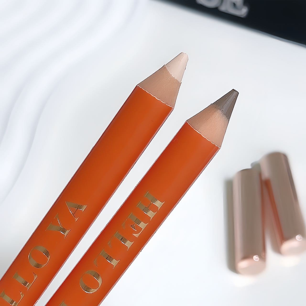 【中国直邮】 Sweet Mint 彩妆HelloYa双头修容笔哑光提亮面部阴影立体鼻影高光修容一体棒一支