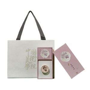 Academy Of Fine Arts Lishi Ruhong Advanced Light Car Aromatherapy Car Air Outlet 45 * 35cm