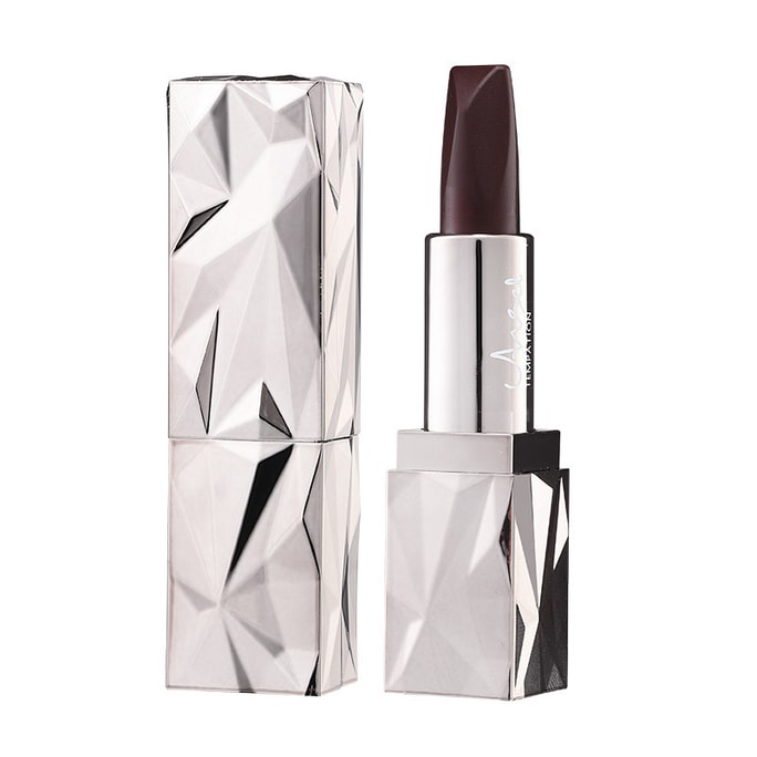 A piece of seductive black diamond rich tricolor lipstick