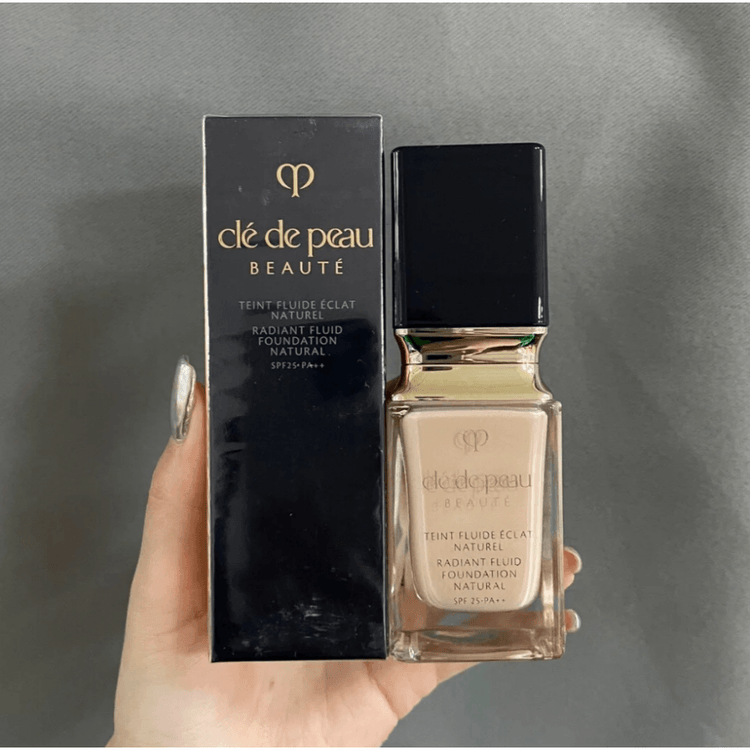 clé de peau BEAUTÉ リキッドファンデーション Natural クレ・ド