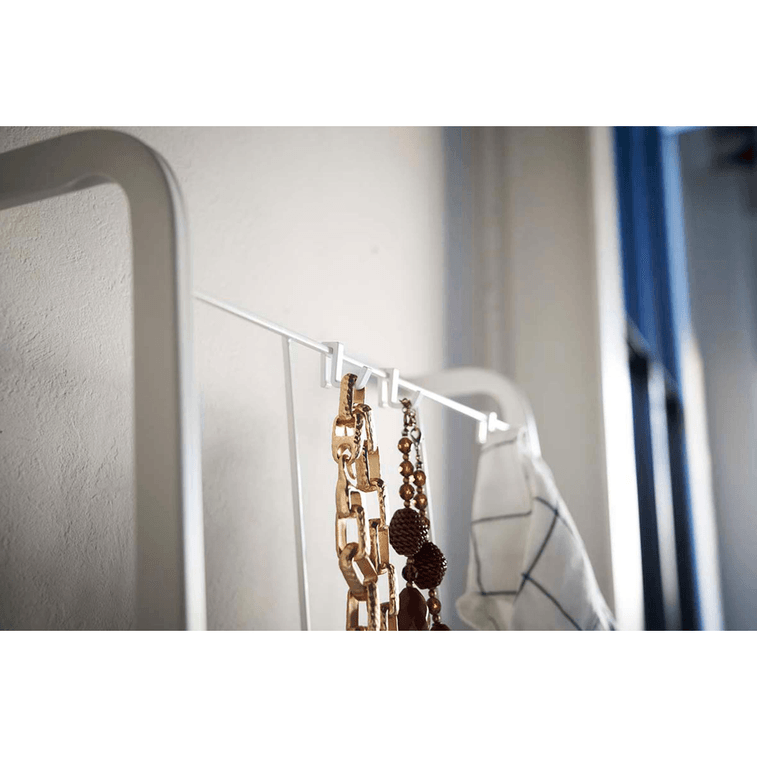 日本 Yamazaki Home 带网格面板的倾斜梯子 (63 高) - 钢 白色 1件 4