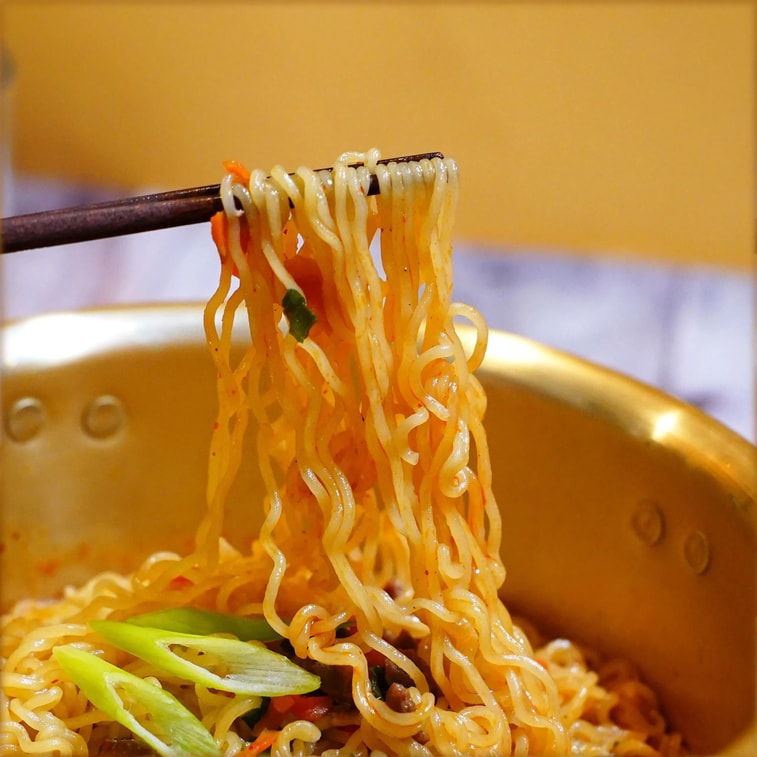 韩国PALDO八道 x FAKER联名 王碗面方便面拉面 香辣味 大碗装 120g【香辣过瘾】【巨无霸杯面】【英雄联盟世界冠军六冠王联名】 4