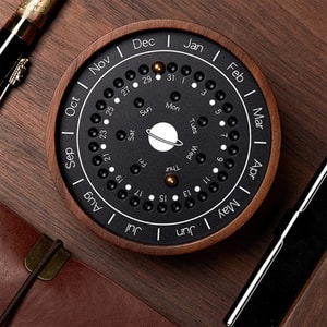 Desktop perpetual calendar ornament solid wood material retro style 1 piece