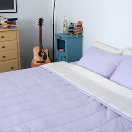 SEMI-MICROFIBER MARSHMALLOW COMFORTER - VIOLET/CREAM (Queen)