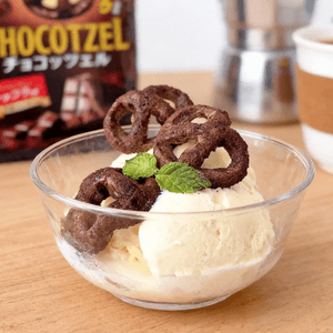 Chocotzel - Baked Pretzel Corn Snack, Chocolate Flavor, 2.64 oz