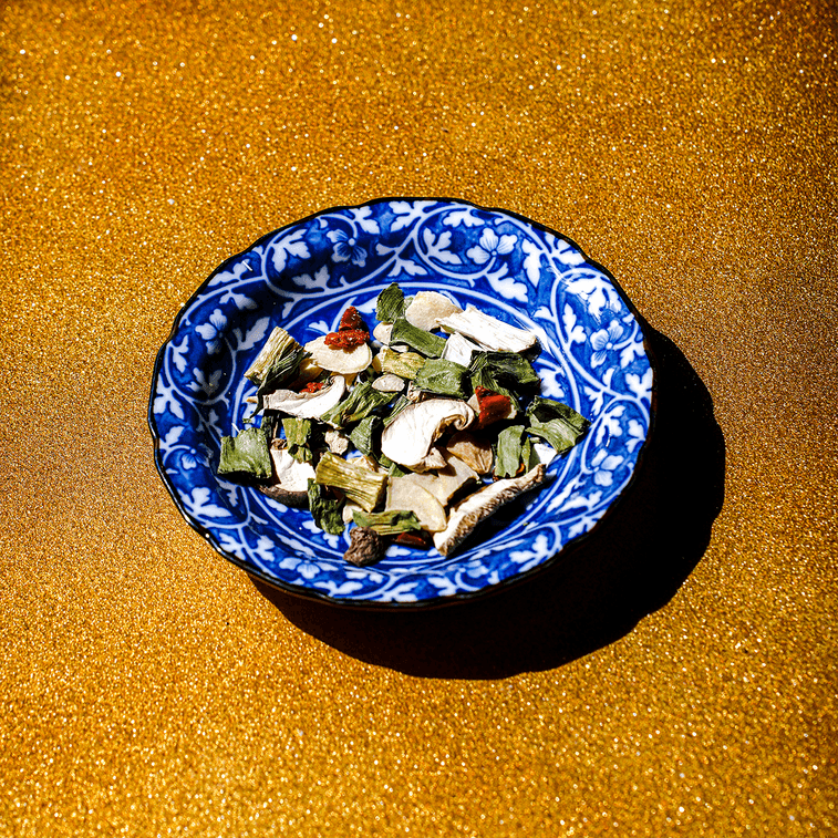 Premium Shin Black Ramyun - Ramen With Beef Broth- Instant Noodles , 4 Pack , 18.34 oz【aespa's Picks】【Pop Culture Finds】 8