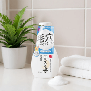 日本SANA莎娜 豆乳温和补水保湿洗颜慕斯 200ml 深层清洁 清爽保湿 清理毛孔 敏感肌适用