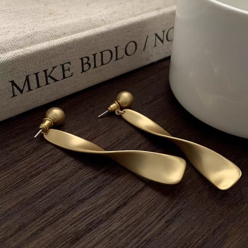 Fancy Jasmine S波纹金色 法式长款 冷淡风扭曲螺旋金色耳钉  圆脸显脸瘦长 欧美风格磨砂质感 轻奢高级感 1对 【附赠Facny Jasmine高端抽拉悬浮首饰盒】