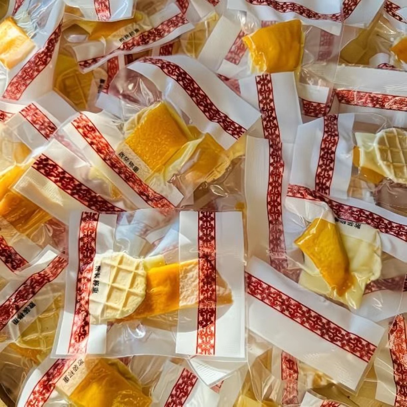 Inner Mongolia Milk Crispy Fruit with Milk Skin Mango Milk Skin Cheese Independent Small Packet Snack 120g * 1 Bag