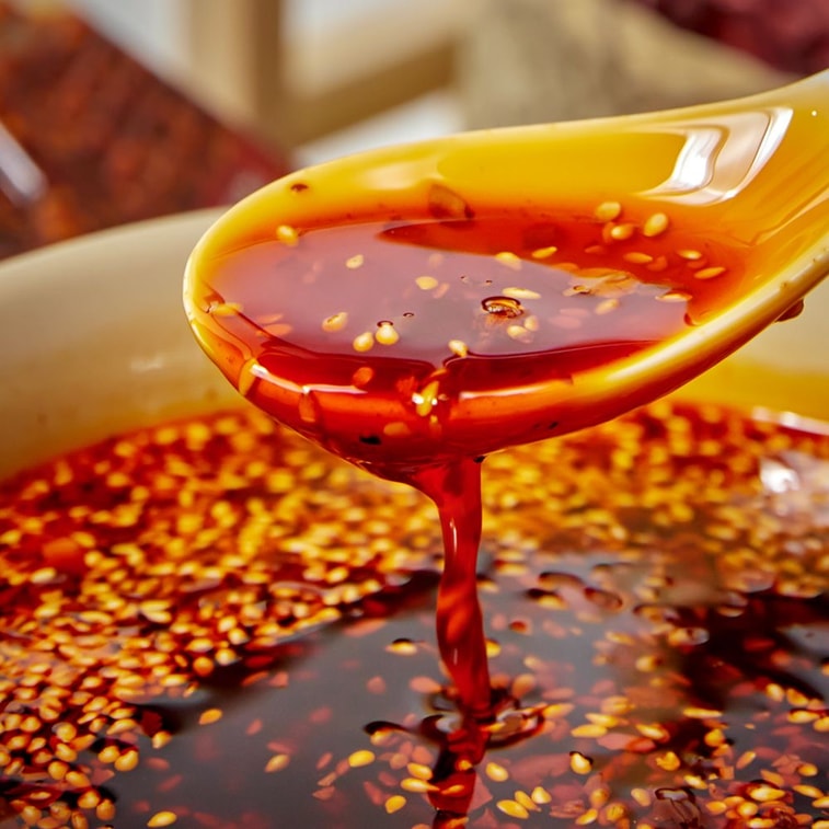 Spicy hot oil with chilli 200g Sichuan red chilli oil for mixing dishes and dipping, home use 3