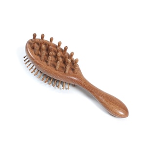 HSPM 両面サンダルウッドクッションコーム エアクッション付きボリュームアップヘアコーム ゴールデンサンダルウッドマッサージコーム 家庭用 ステムコーム 無垢材 オーバルクッションマッサージコーム 1個