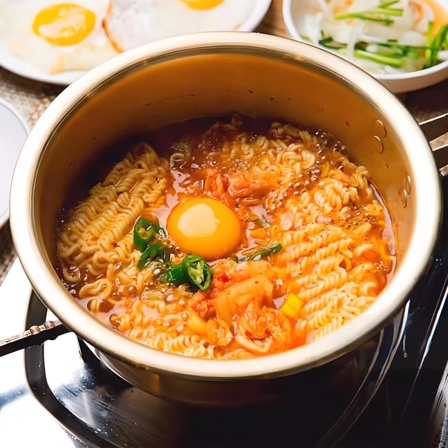 Korean Spicy Shin Ramen - Instant Noodle Soup, 4 Packs* 4.2oz