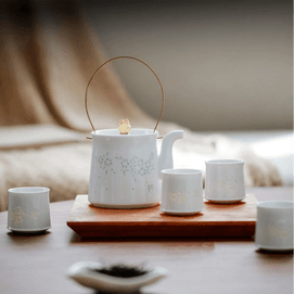 Jingdezhen Linglong Ceramic Tea Set 1 Teapot 1 Fair Cup 4 Cups 1 Set