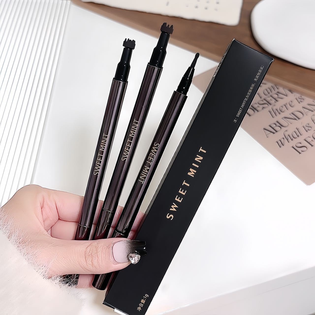 【中国直邮】 Sweet Mint 原生雀斑点痣笔自然易上手显色自然不易晕染平价彩妆