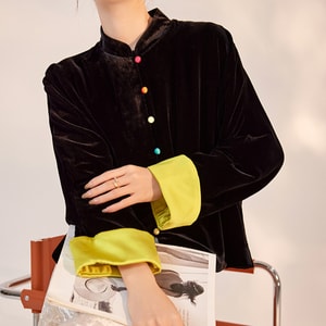 New Women's Chinese-Style High-End Velvet & Mulberry Silk Jacket with Candy Bean Button Design Black S