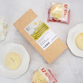 Milk & Butter Pastry Gift Box 5Pcs 9.88 oz