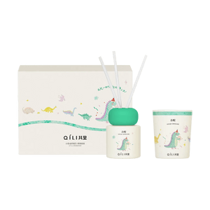 QILI其里 小恐龍的誕生香氛套組 香氛套盒 香氛蠟燭禮物伴手禮盒 春醒 70g+50ml