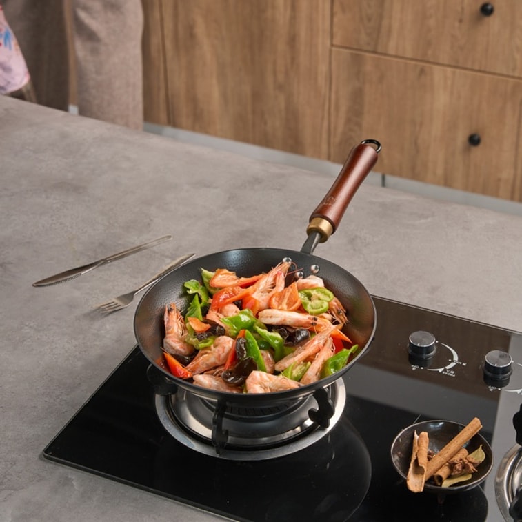 王源吉 ⭐入門款⭐【爆炒鍋+手鍛煎鍋】 中式爆炒鍋 32cm 大口徑炒菜鍋 無塗層精鐵鍋 附鍋蓋 手鍛煎鍋26cm 瓦斯電磁爐適用 (不易生鏽 無塗層) 9