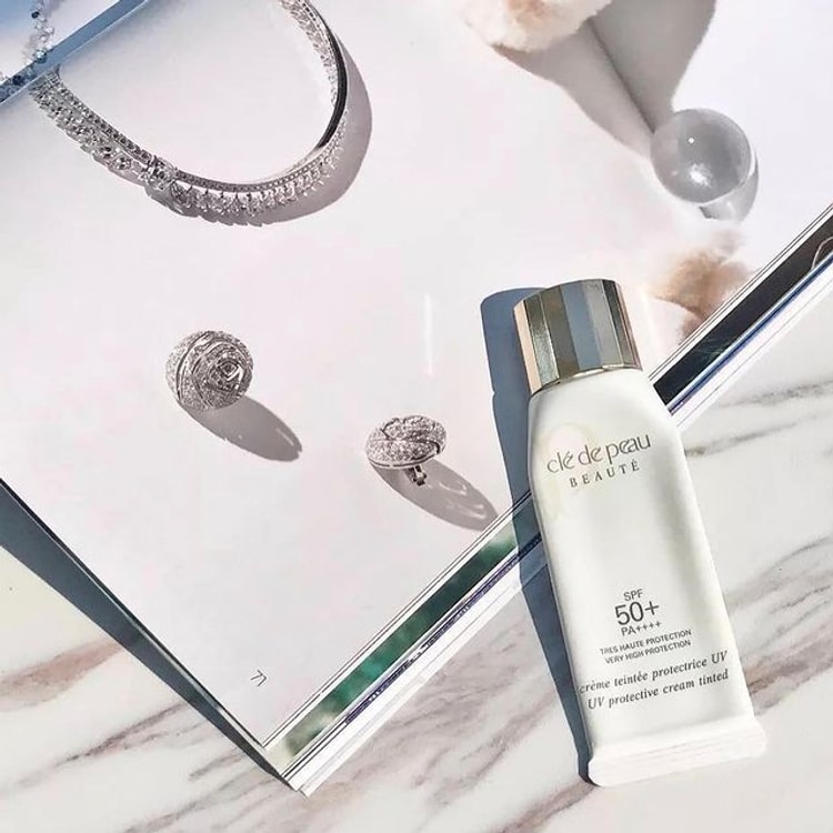 CLE DE PEAU BEAUTE UV PROTECTIVE CREAM TINTED ivory SPF50+・PA++++