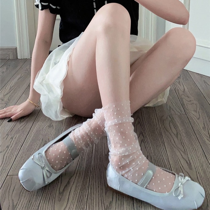 【NEW YORK】Bella’s Fantasy Y2K Barbie Mesh Polka Dots Socks White One size