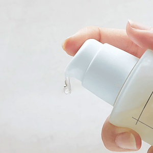 韩国NUMBUZIN No.5号瑕疵拜拜维C精华 祛痘祛斑温和护理水润安瓶精华液 清爽淡化斑印 50ml